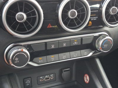2025 Nissan Sentra SV CVT