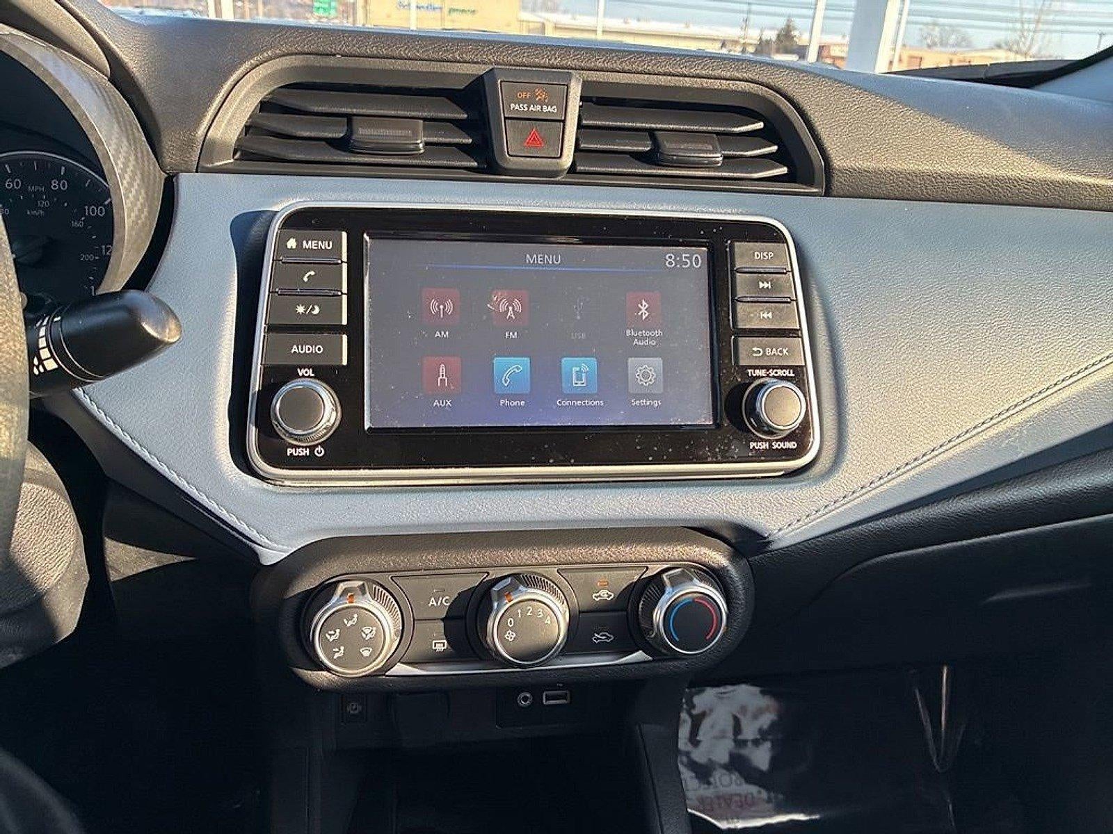 2023 Nissan Versa SV CVT