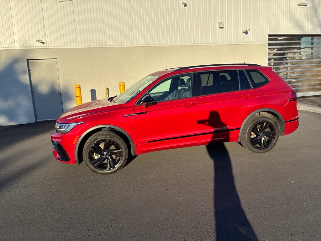 2024 Volkswagen Tiguan 2.0T SE R-Line Black
