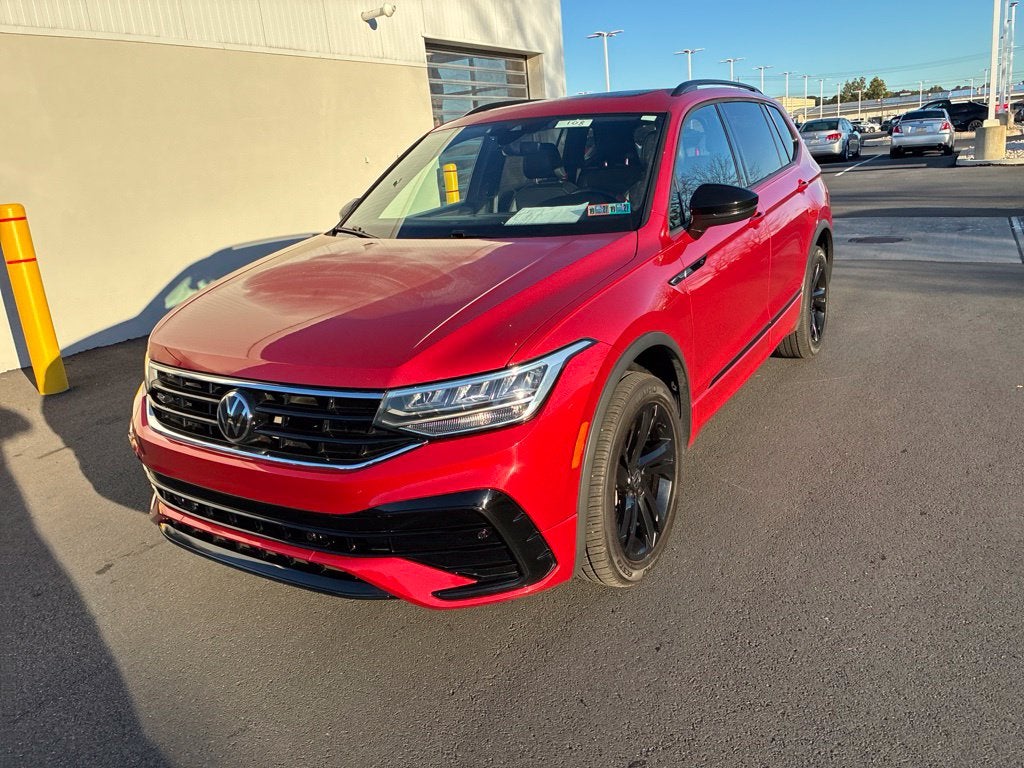 2024 Volkswagen Tiguan 2.0T SE R-Line Black