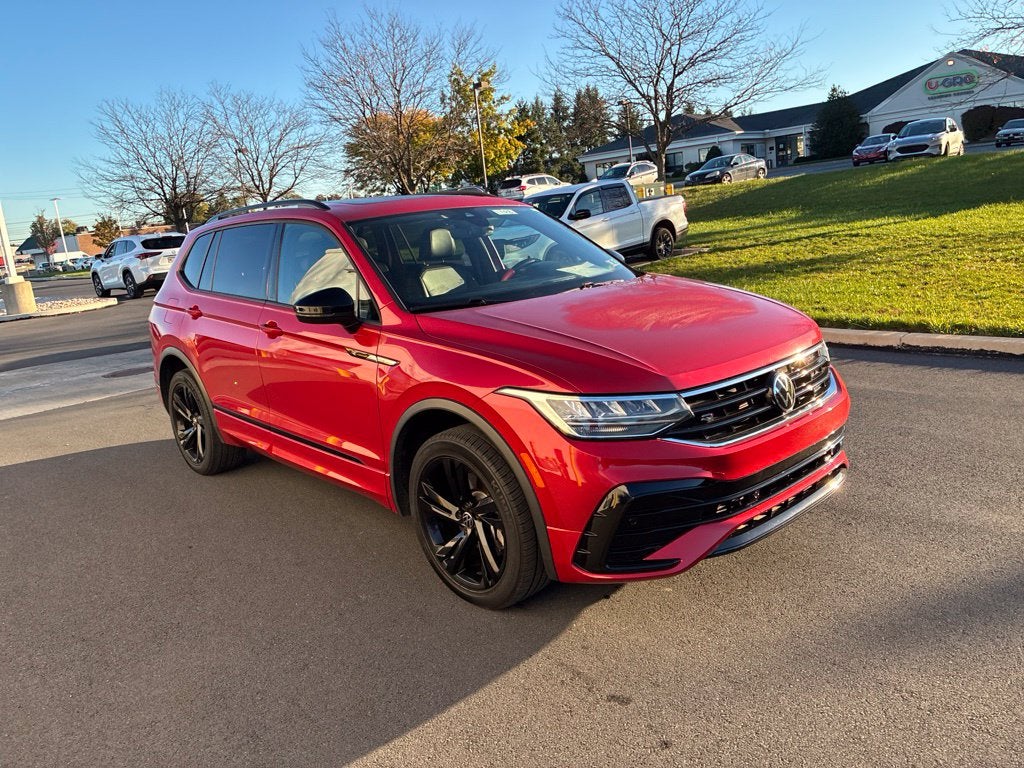 2024 Volkswagen Tiguan 2.0T SE R-Line Black