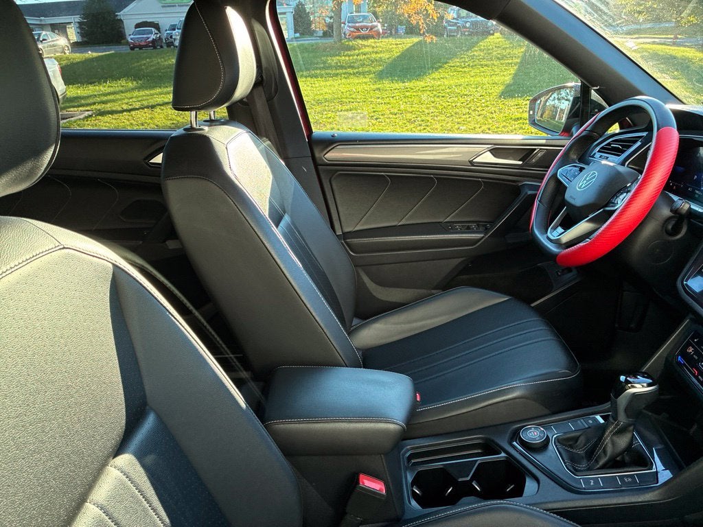 2024 Volkswagen Tiguan 2.0T SE R-Line Black