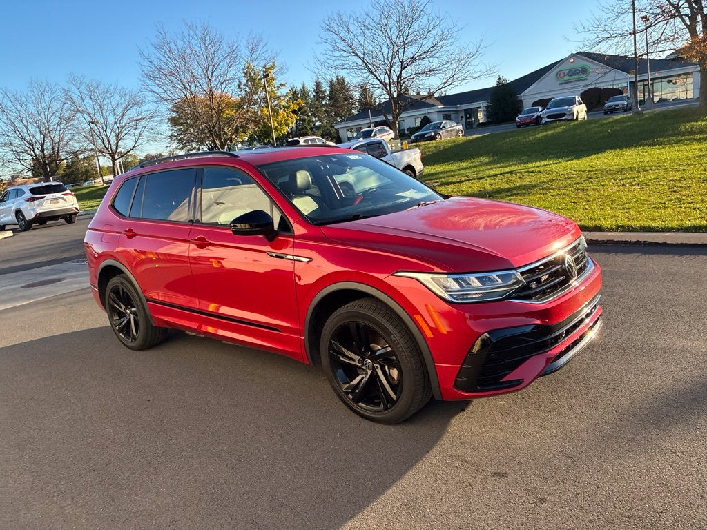 2024 Volkswagen Tiguan 2.0T SE R-Line Black