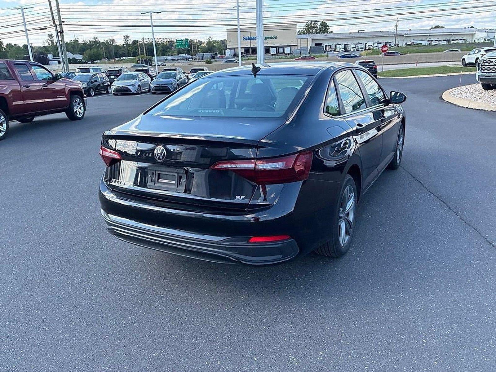 2024 Volkswagen Jetta SE Auto