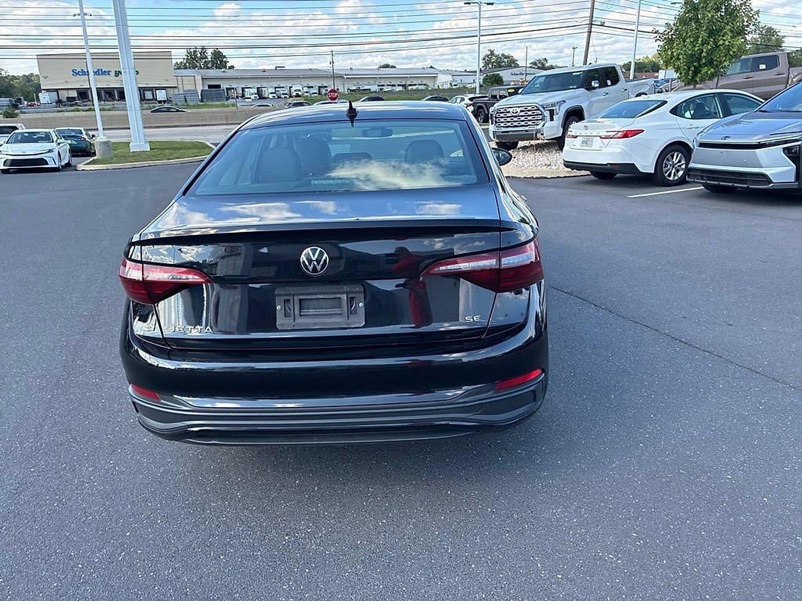 2024 Volkswagen Jetta SE Auto