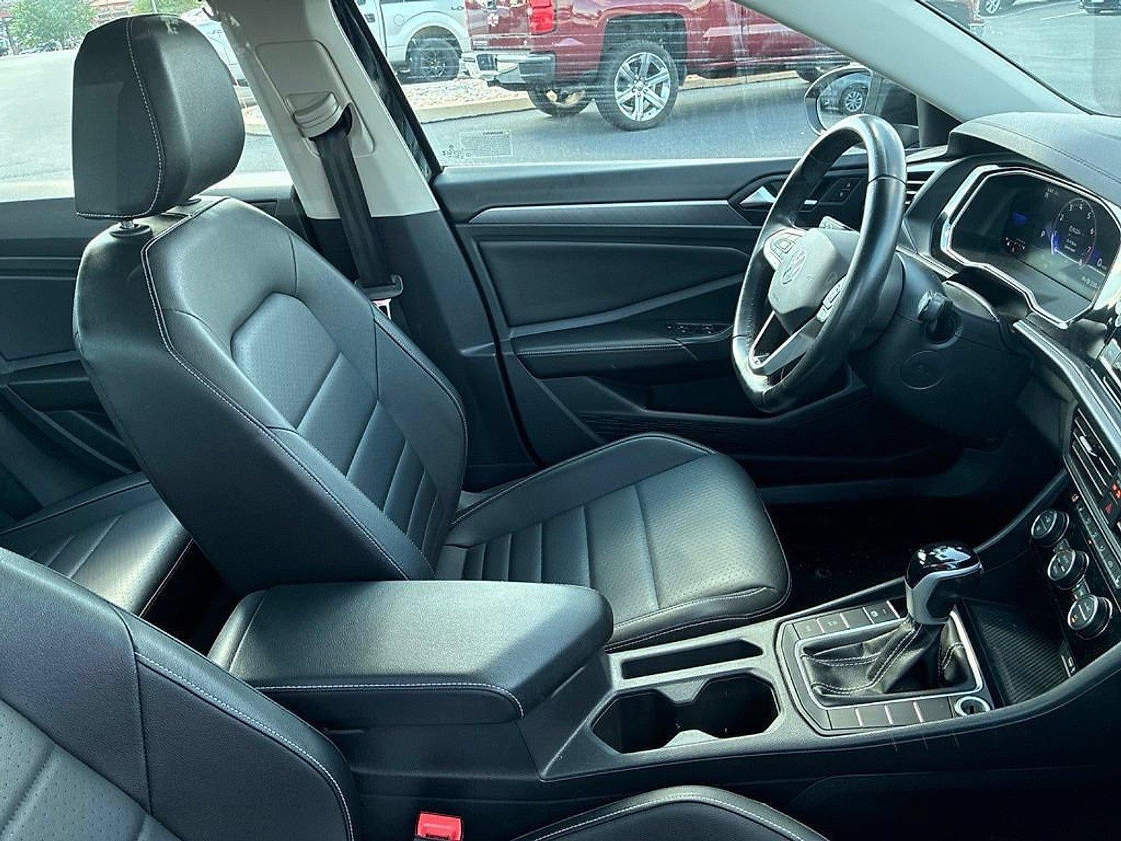 2024 Volkswagen Jetta SE Auto