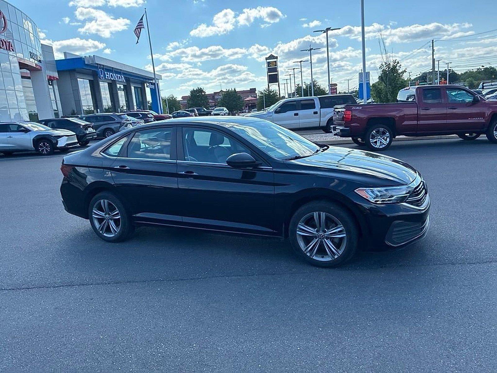 2024 Volkswagen Jetta SE Auto