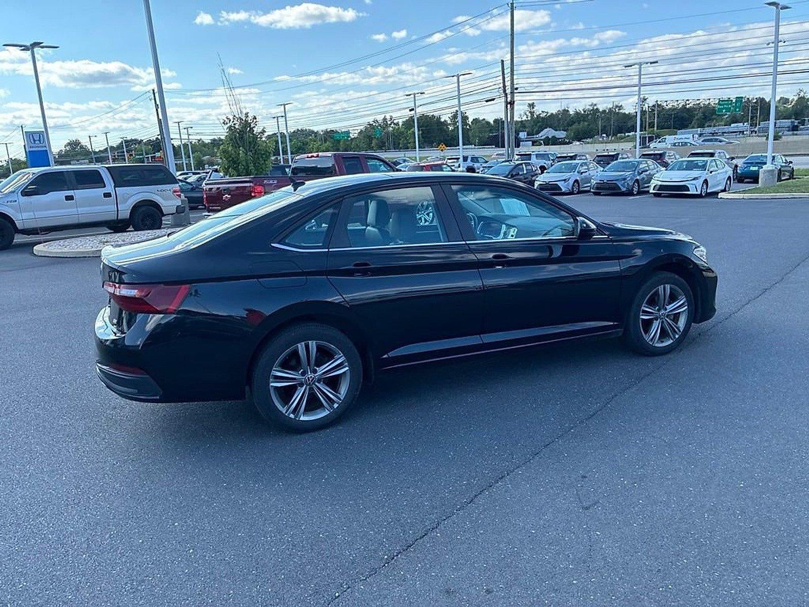 2024 Volkswagen Jetta SE Auto