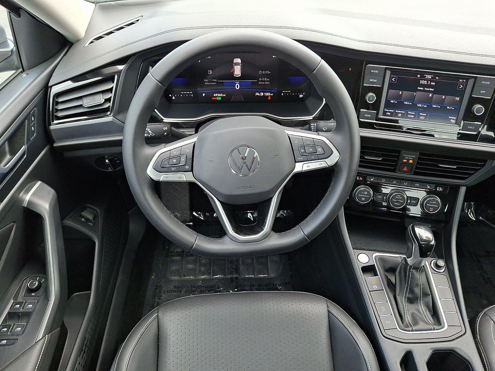 2024 Volkswagen Jetta SE Auto