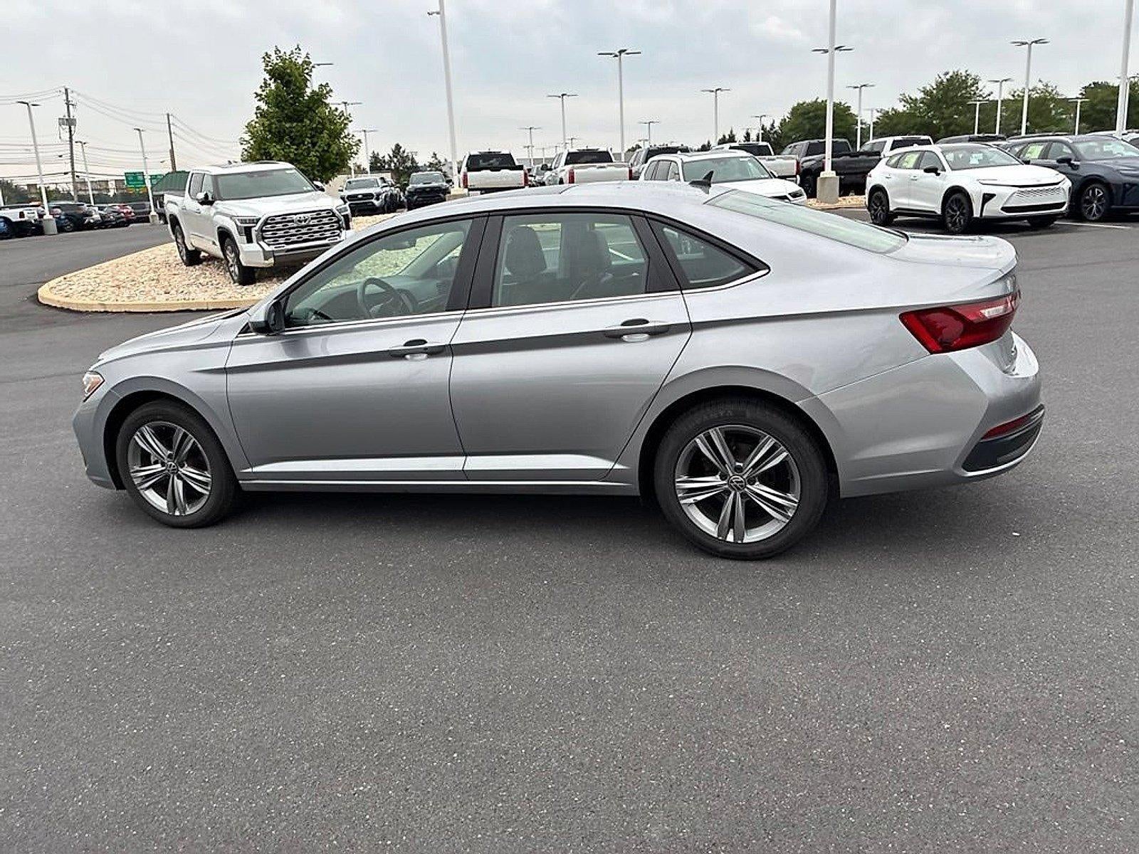 2024 Volkswagen Jetta SE Auto