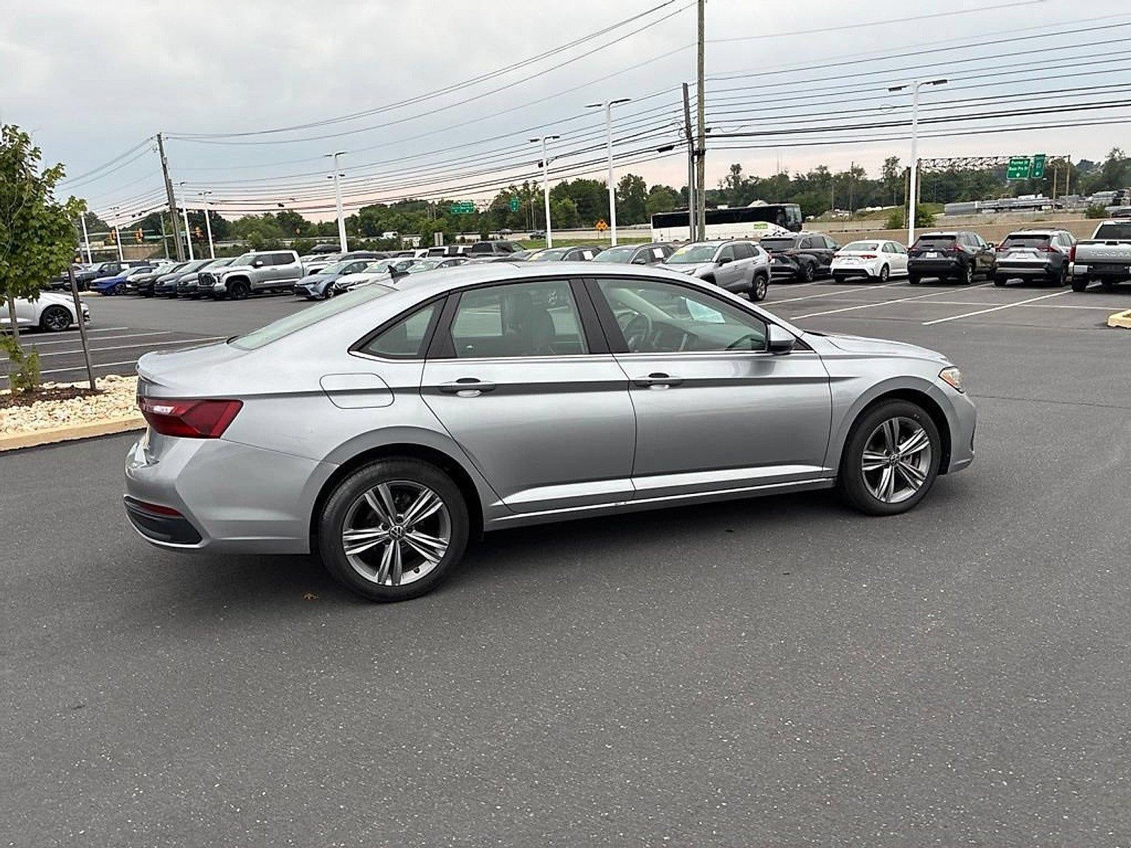 2024 Volkswagen Jetta SE Auto
