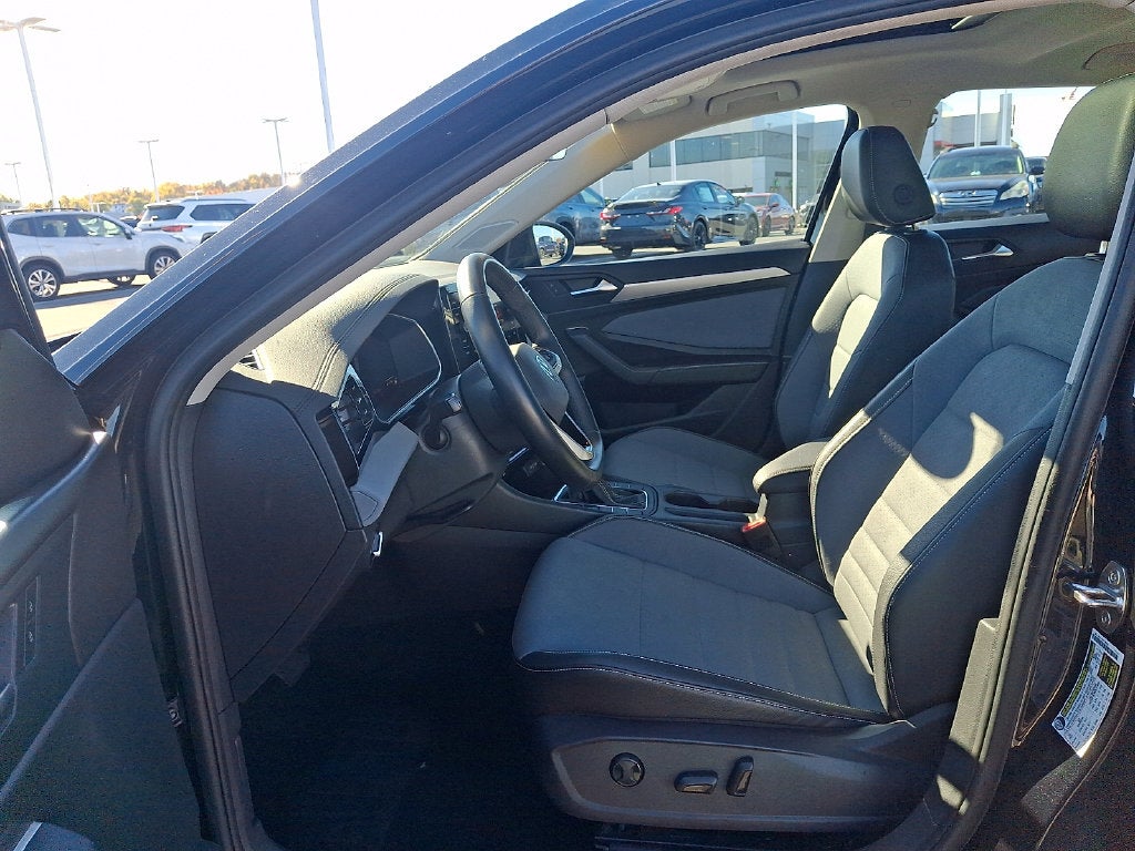 2025 Volkswagen Jetta 1.5T SE