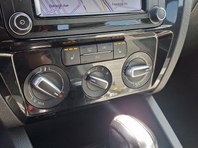 2016 Volkswagen Jetta 4dr Auto 1.8T Sport PZEV Sedan