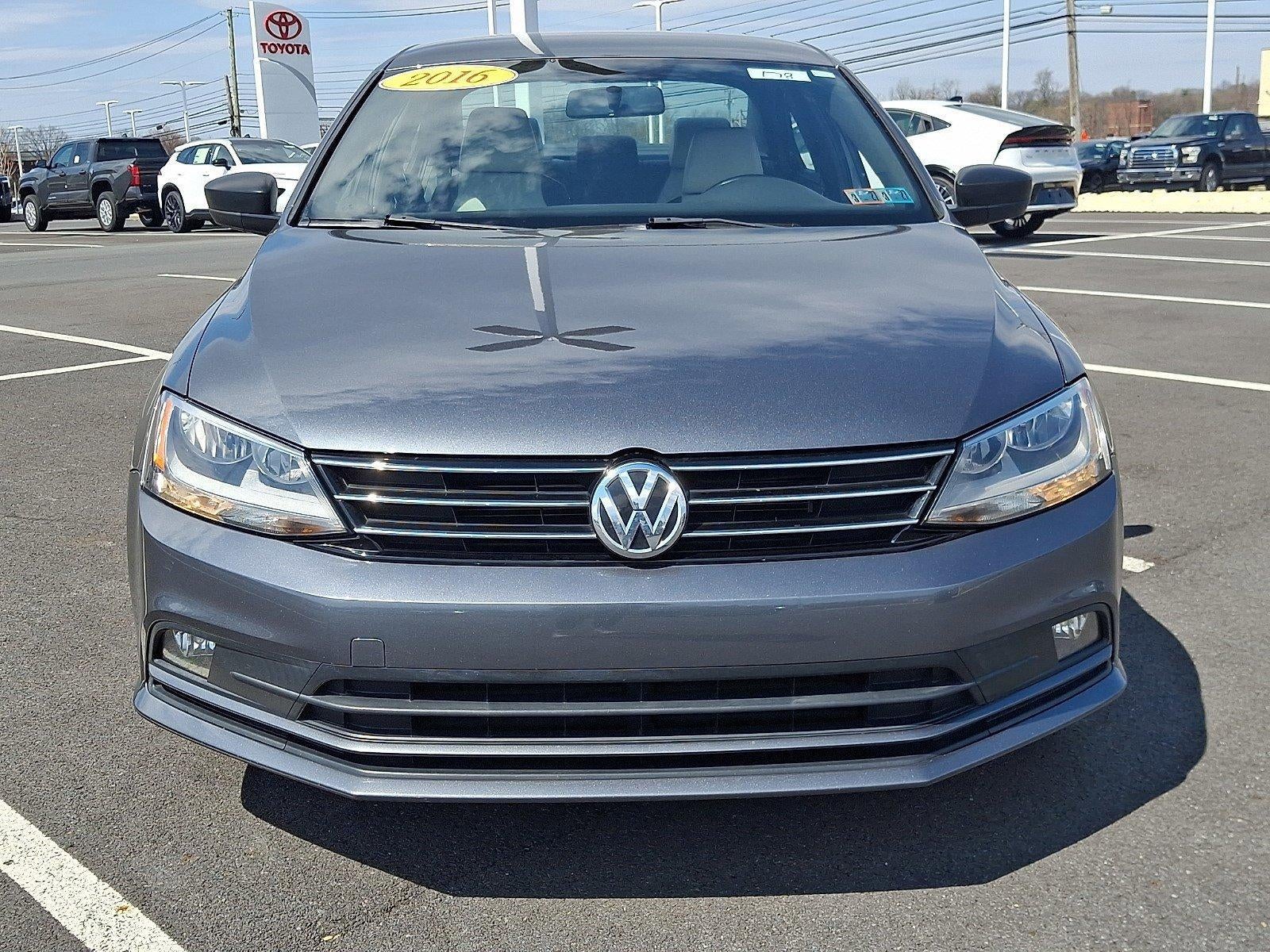 2016 Volkswagen Jetta 4dr Auto 1.8T Sport PZEV Sedan