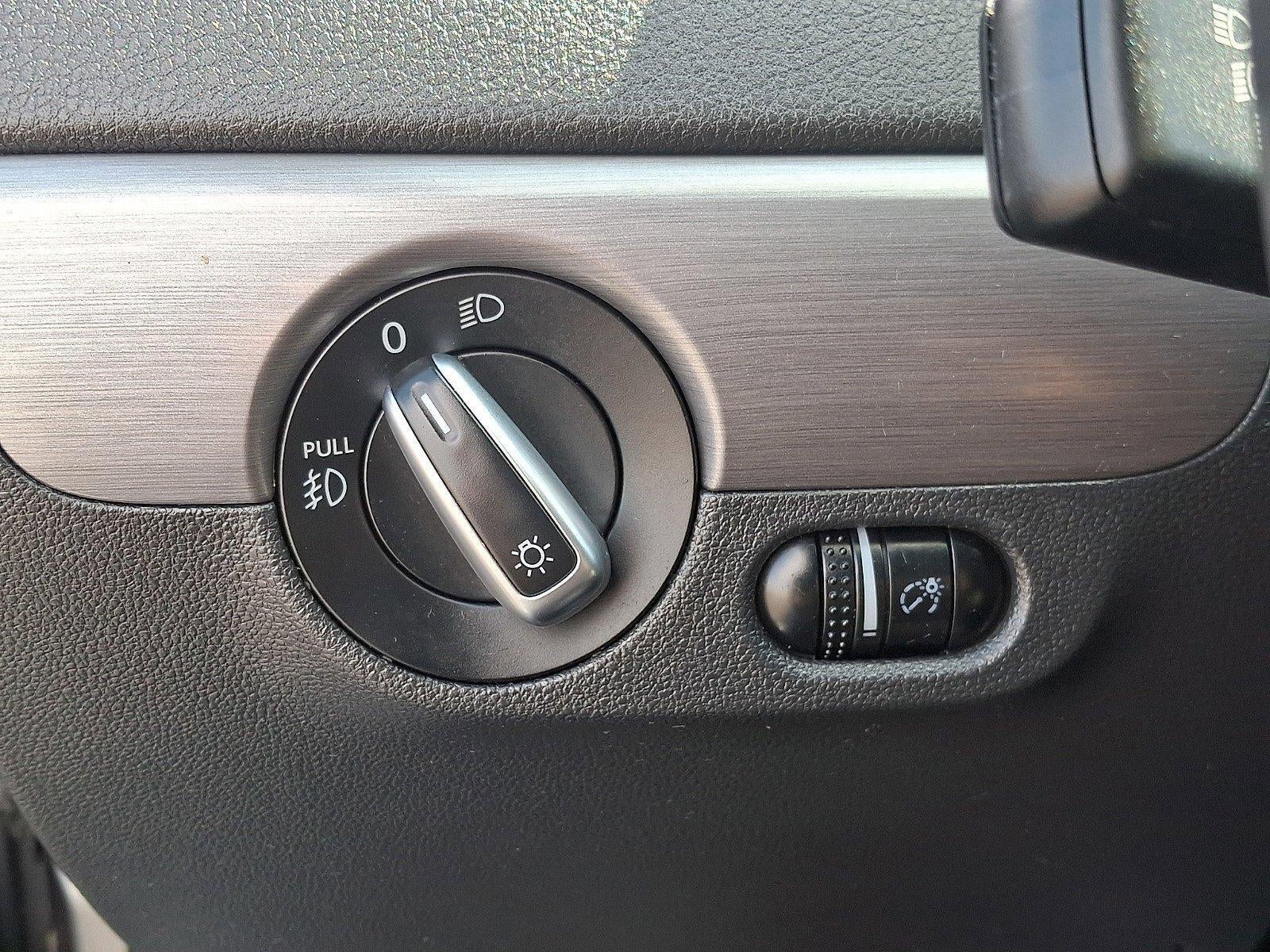 2016 Volkswagen Jetta 4dr Auto 1.8T Sport PZEV Sedan