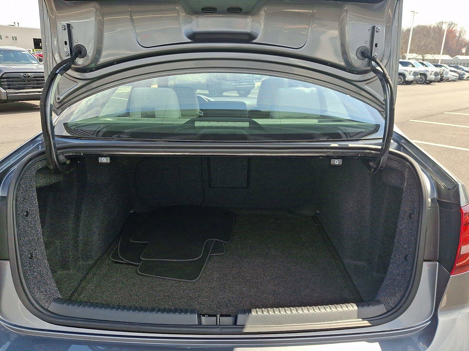 2016 Volkswagen Jetta 4dr Auto 1.8T Sport PZEV Sedan