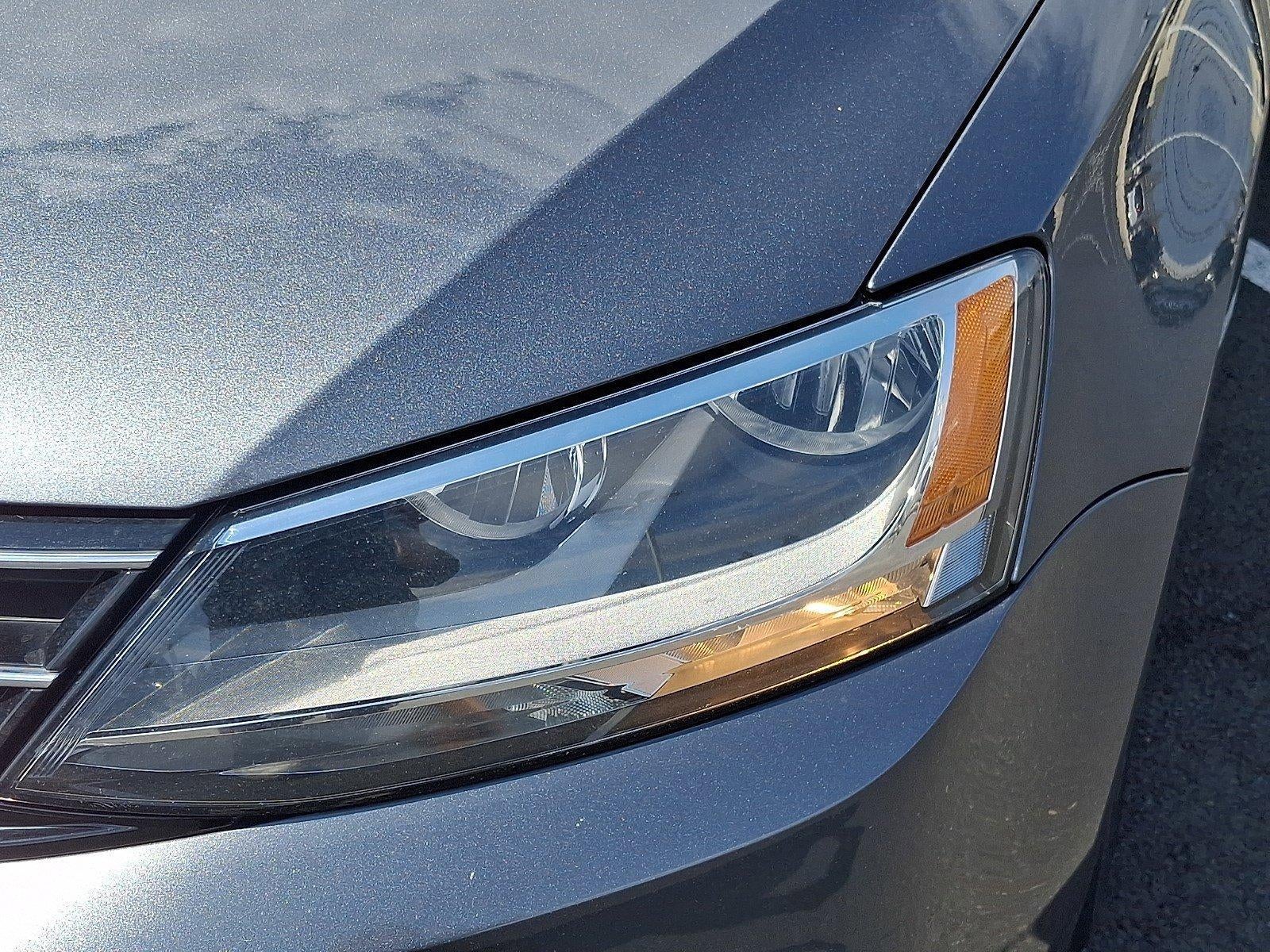 2016 Volkswagen Jetta 4dr Auto 1.8T Sport PZEV Sedan