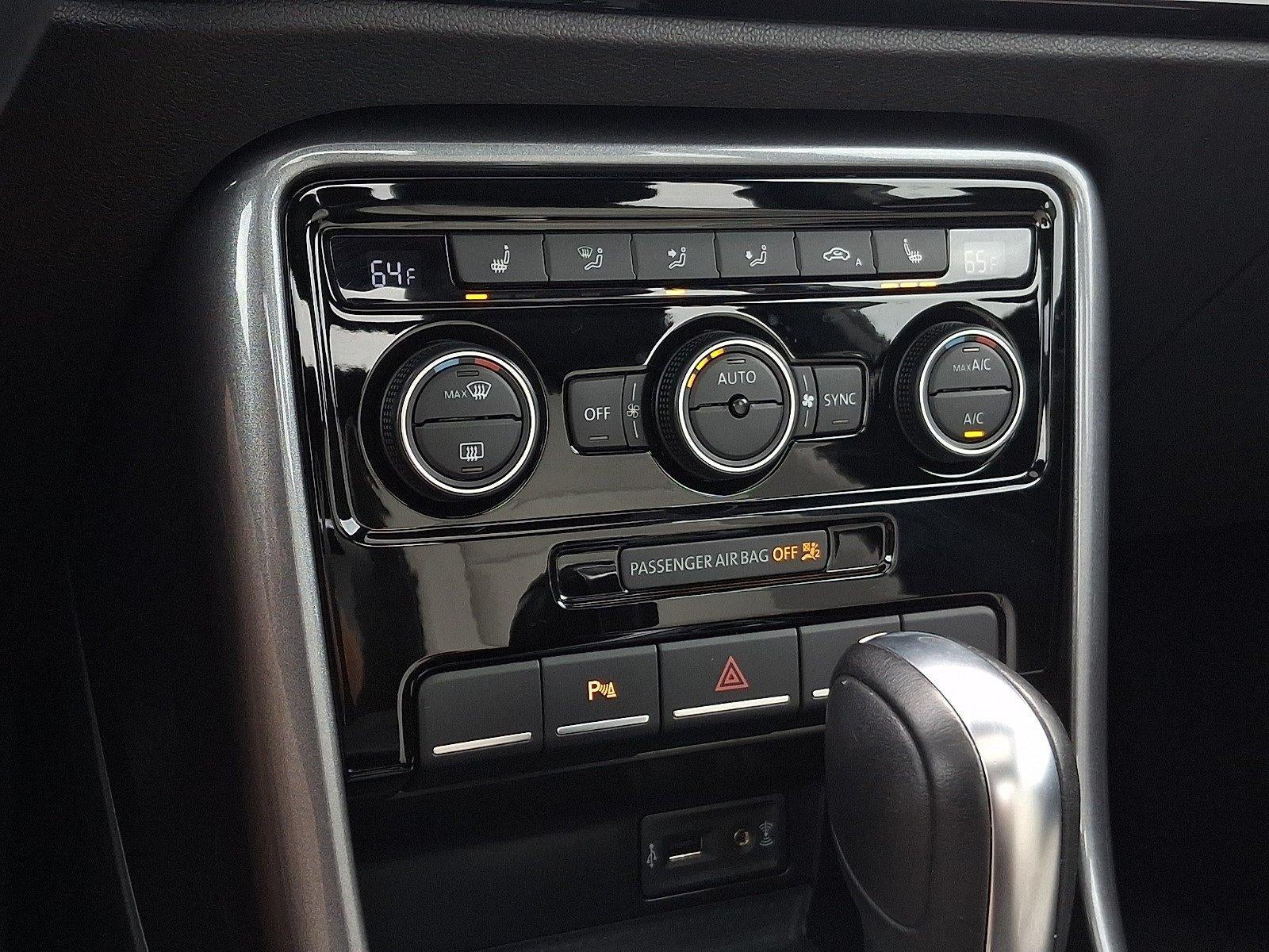 2019 Volkswagen Beetle SE Auto