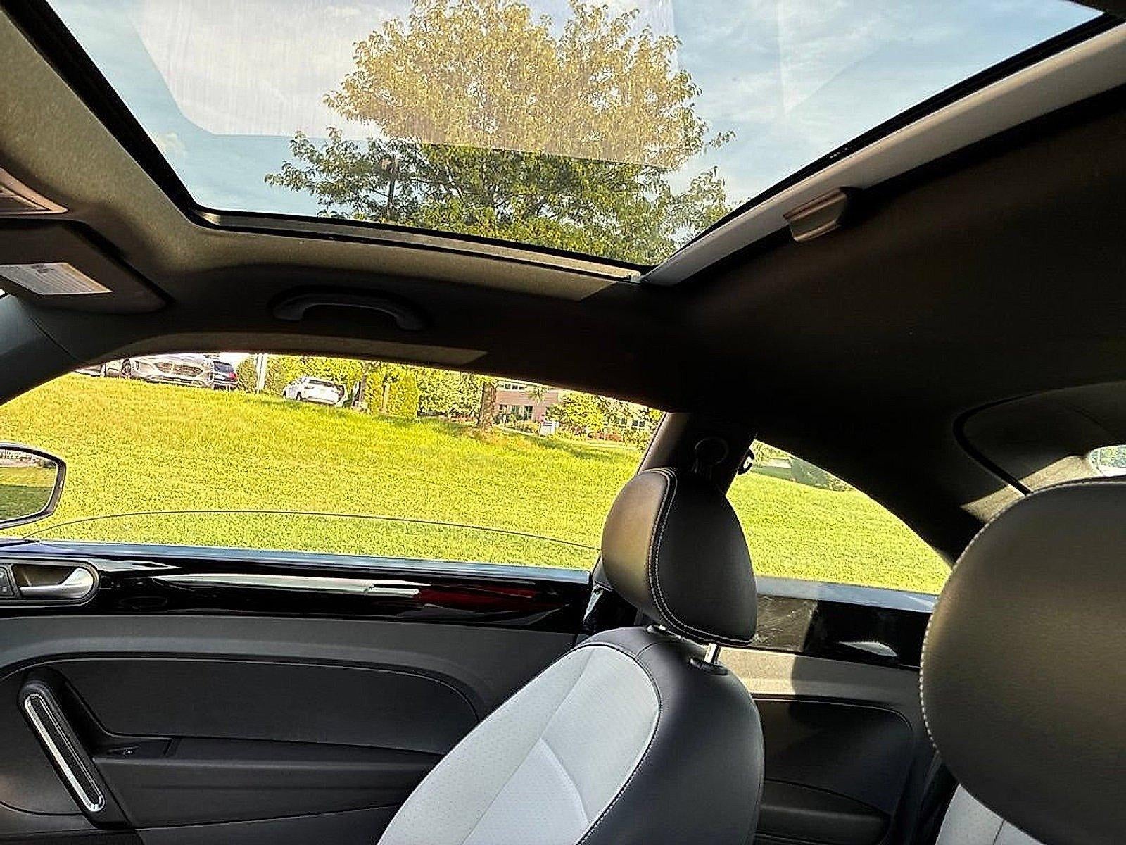 2019 Volkswagen Beetle SE Auto