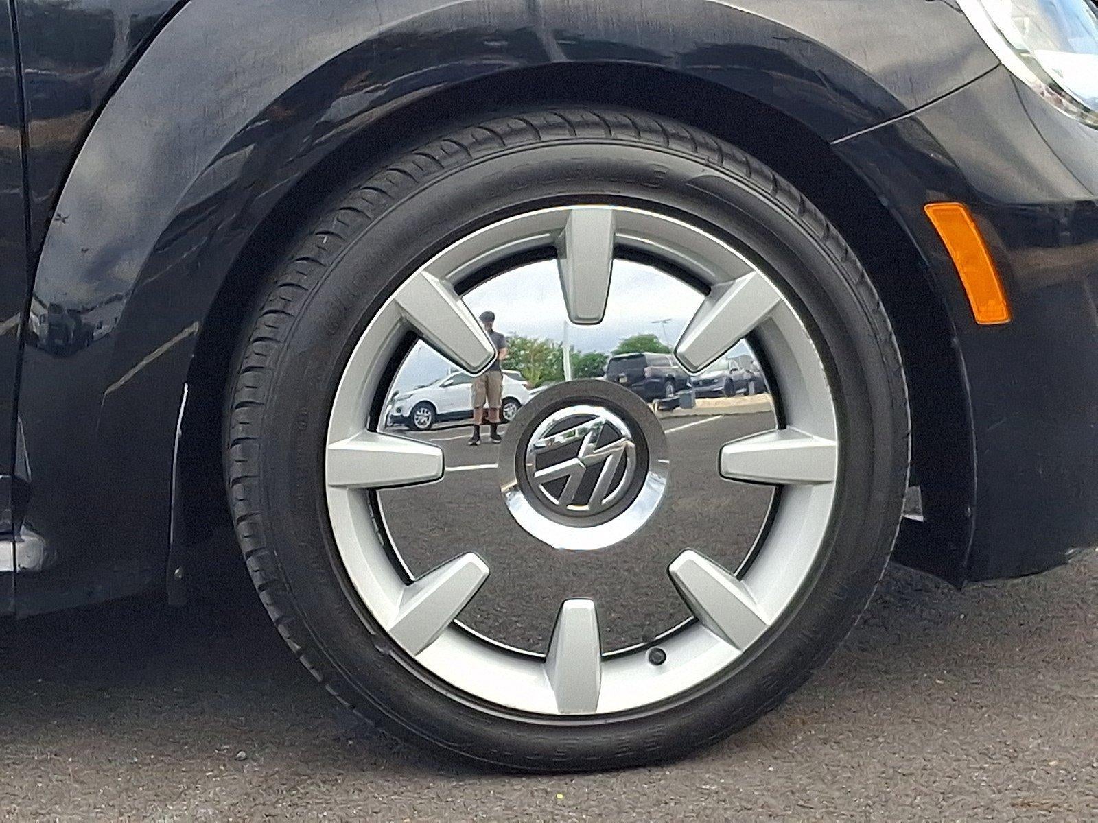 2019 Volkswagen Beetle SE Auto