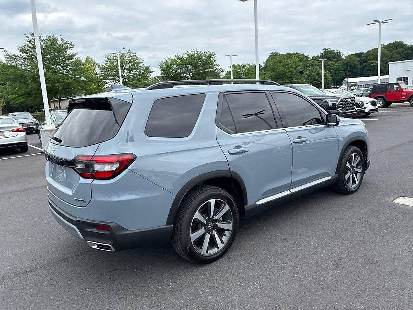 2025 Honda Pilot Touring AWD
