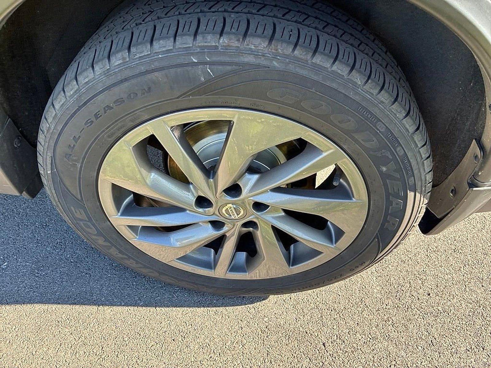 2016 Nissan Rogue AWD 4dr SL