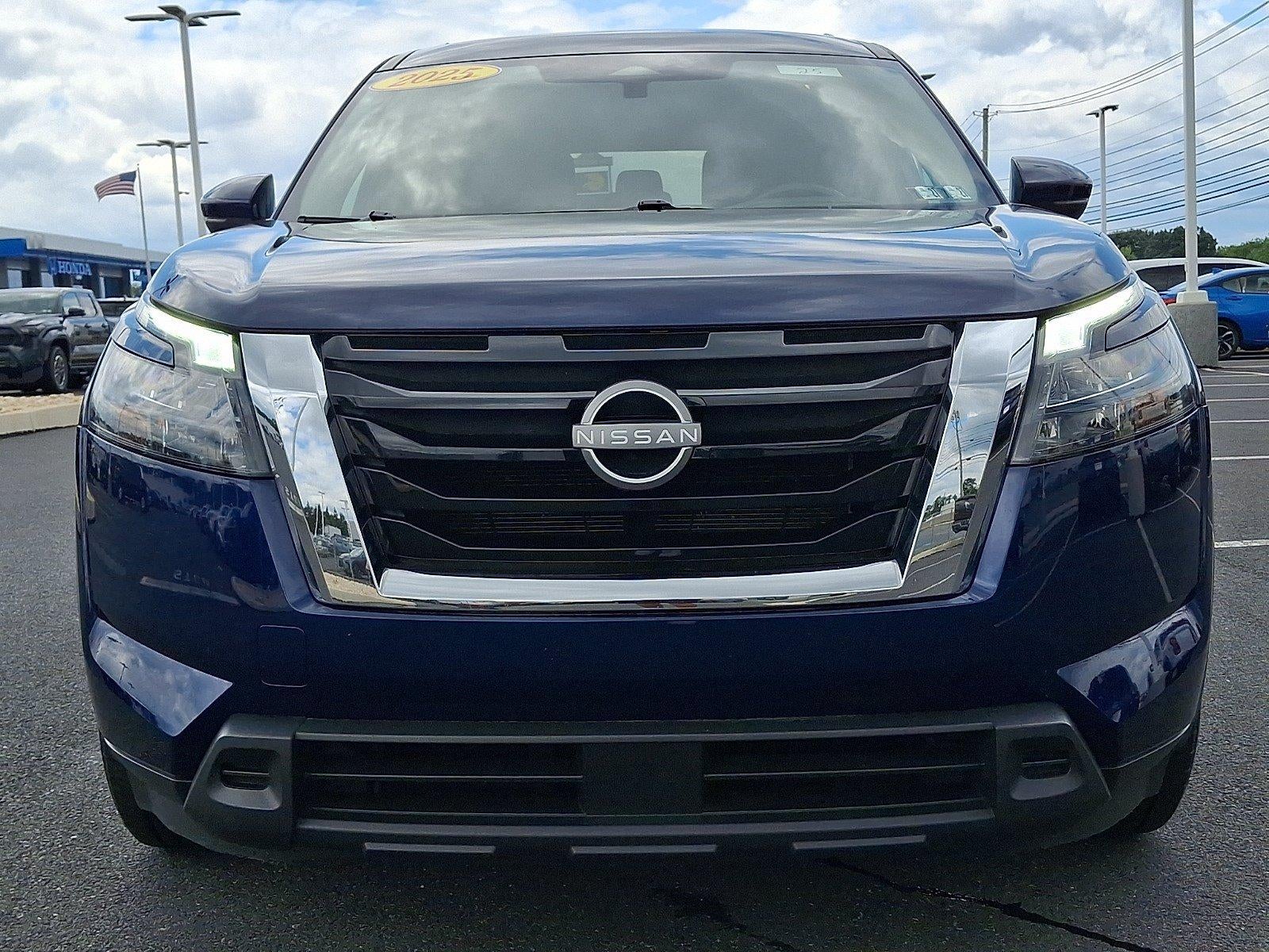 2025 Nissan Pathfinder SV 4WD