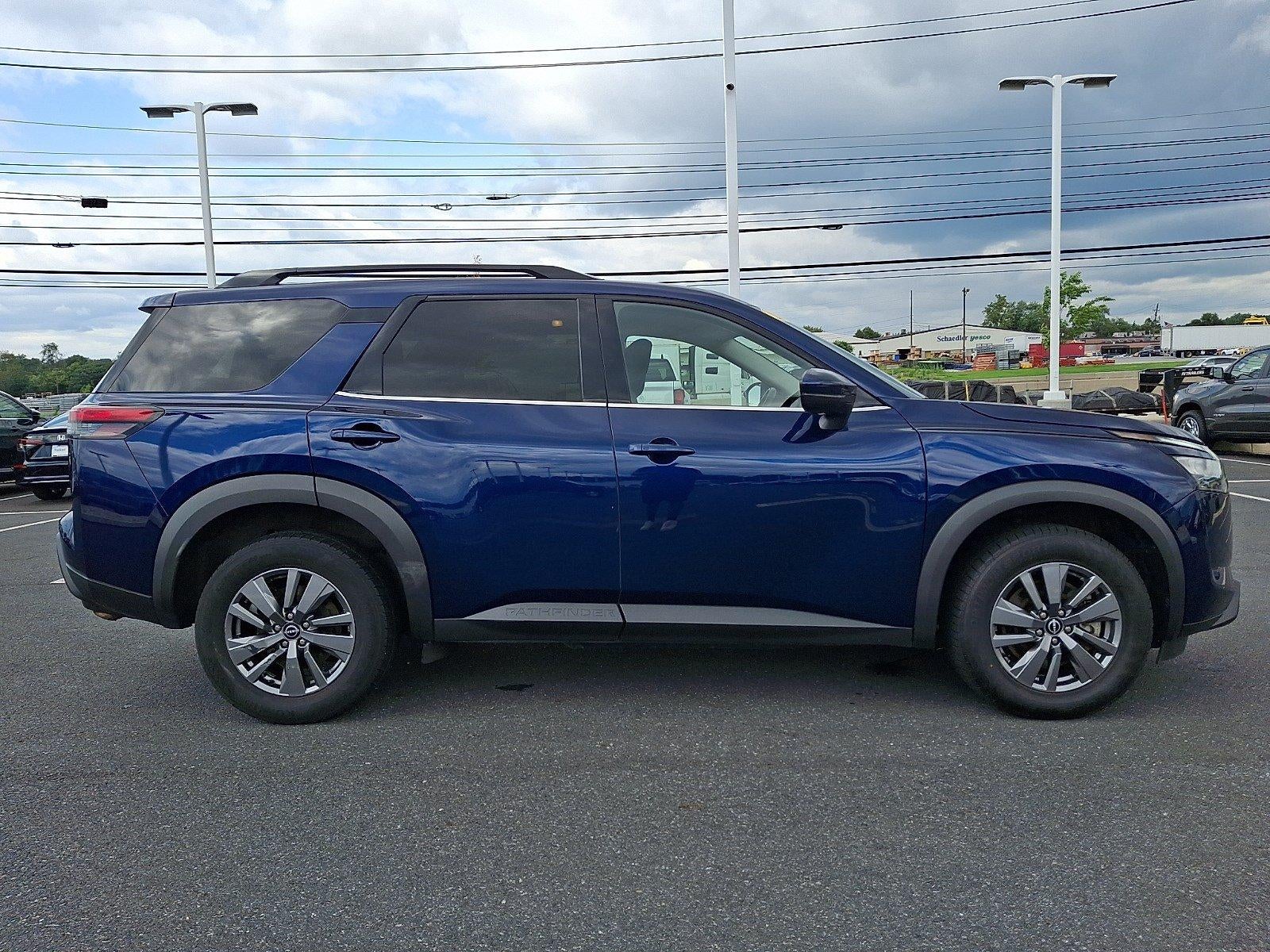 2025 Nissan Pathfinder SV 4WD