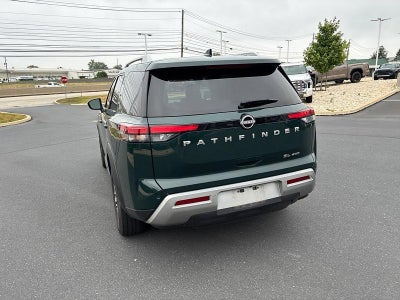 2025 Nissan Pathfinder SL 4WD
