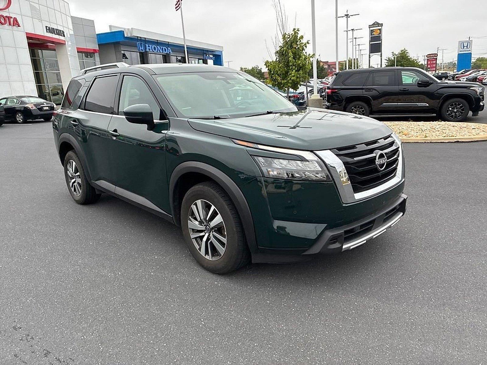 2025 Nissan Pathfinder SL 4WD