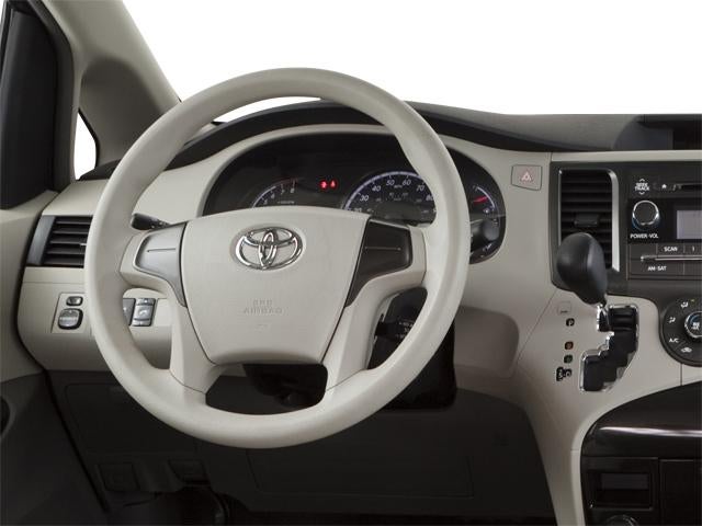 2013 Toyota Sienna 5dr 7-Pass Van V6 LE AWD (Natl)