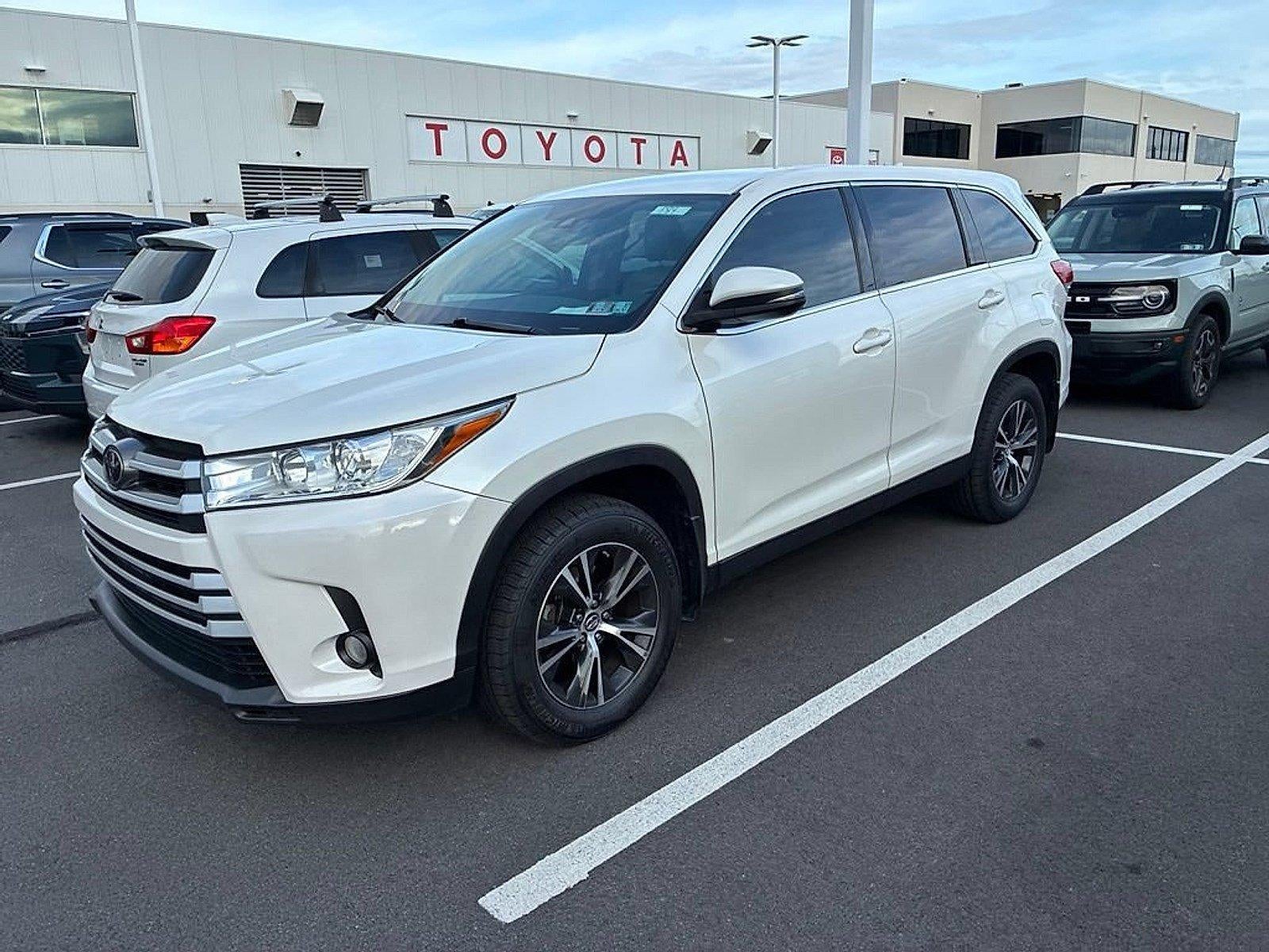 2019 Toyota Highlander LE Plus V6 FWD (SE)