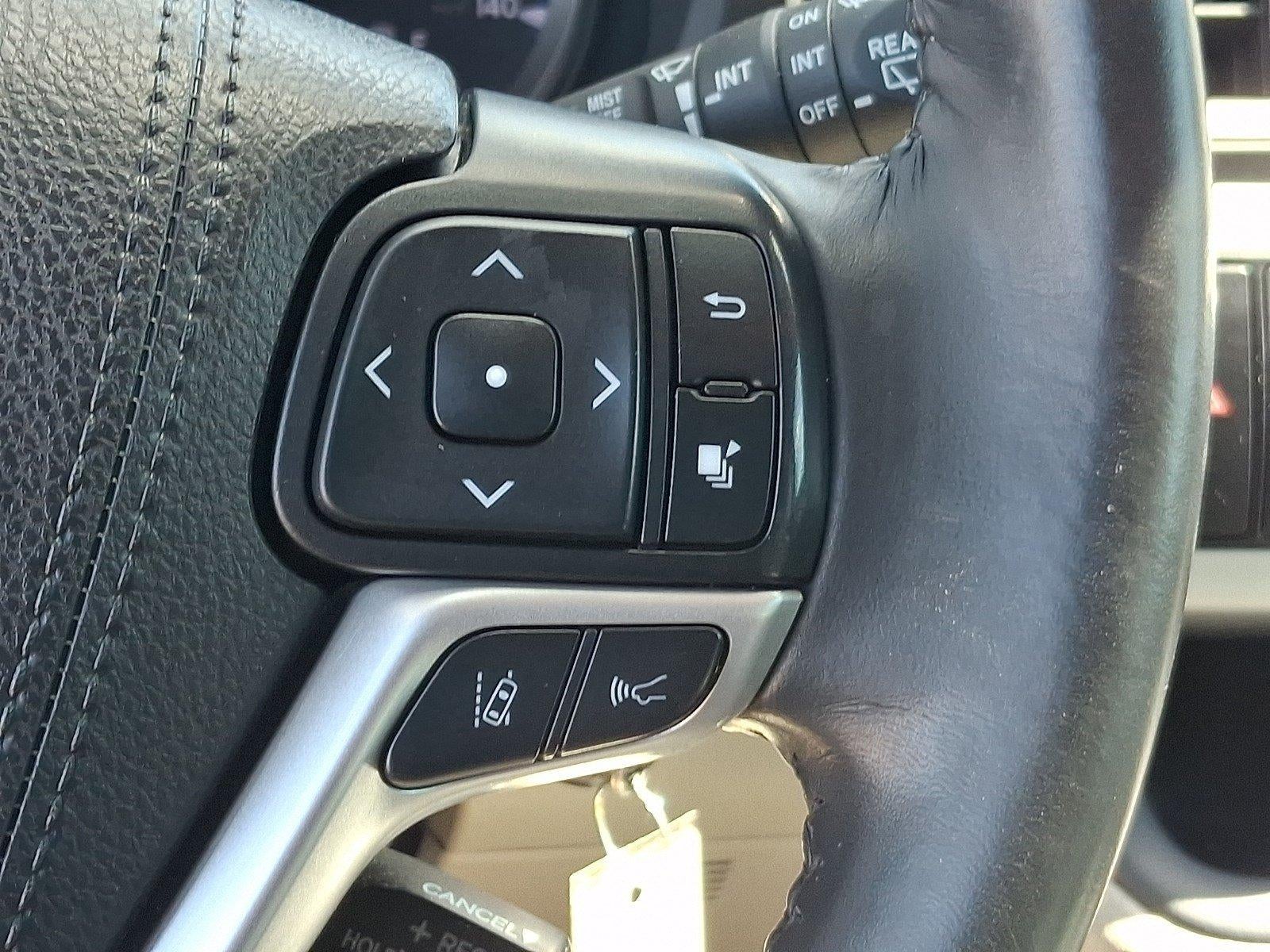 2019 Toyota Highlander LE Plus V6 FWD (SE)
