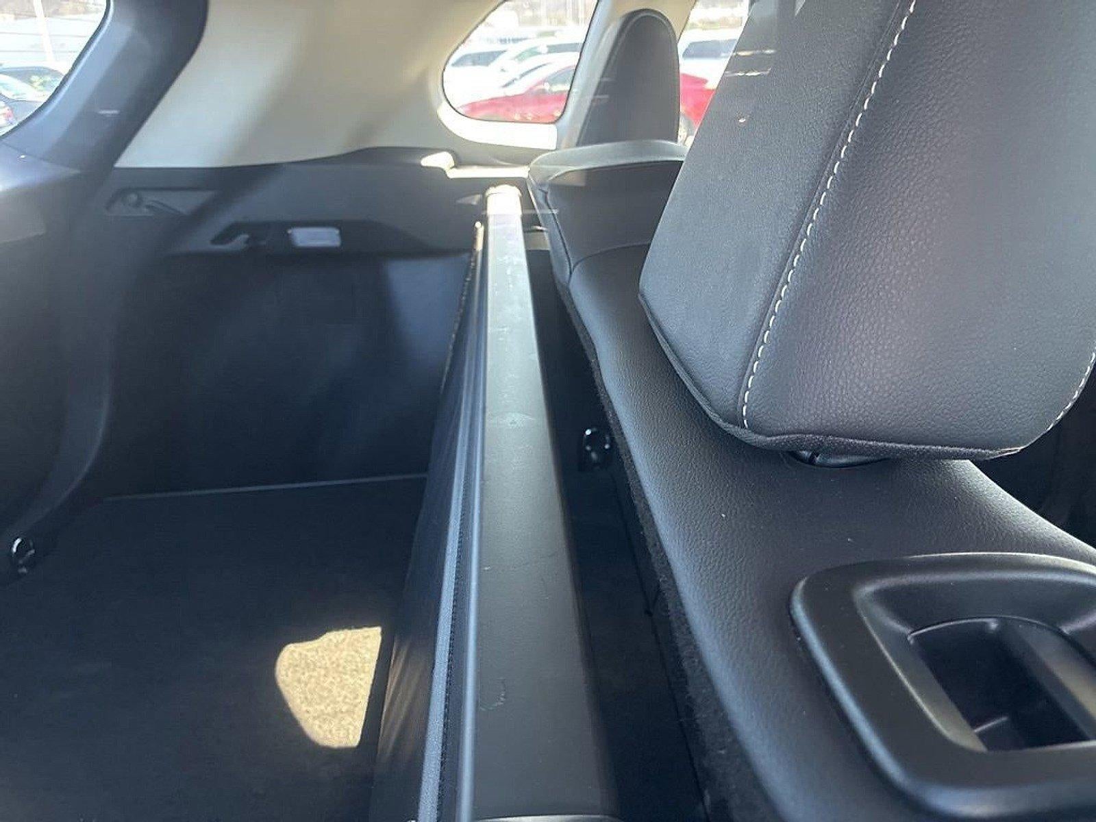 2023 Toyota Corolla Cross XLE 4WD (Natl)