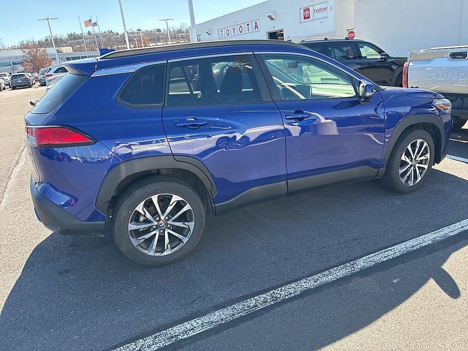 2023 Toyota Corolla Cross XLE 4WD (Natl)