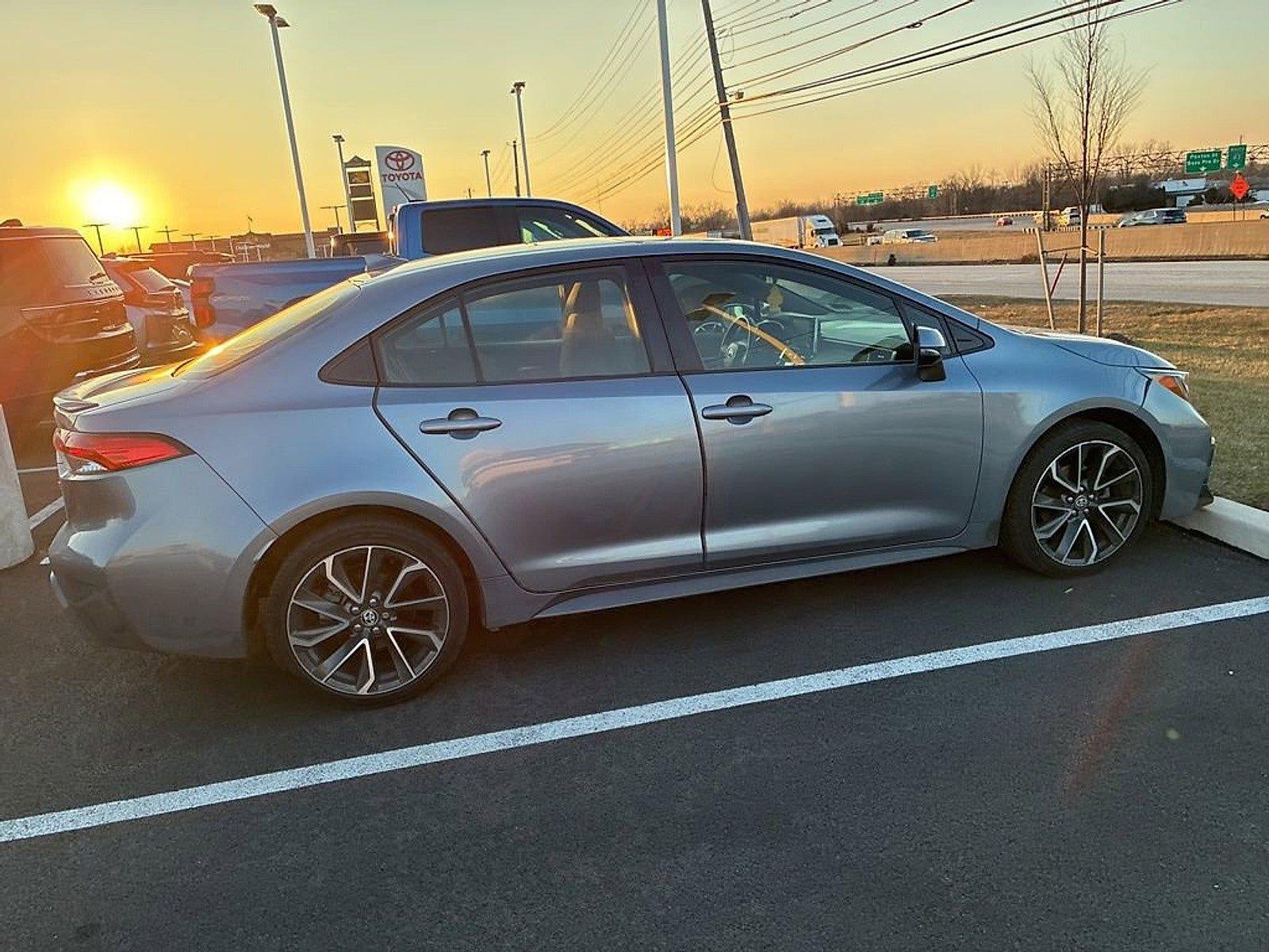 2020 Toyota Corolla SE CVT (Natl)