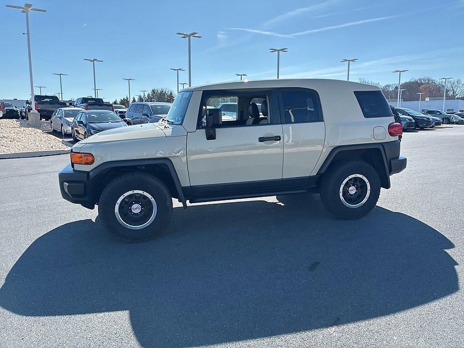 2010 Toyota FJ Cruiser 4WD 4dr Auto (Natl)