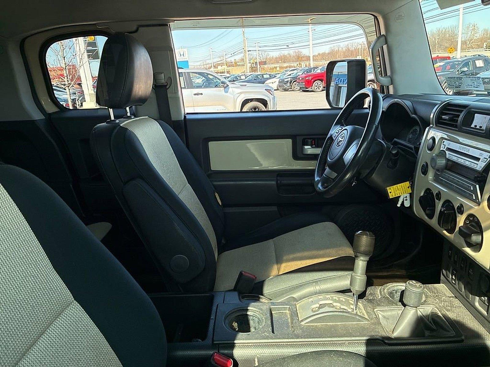 2010 Toyota FJ Cruiser 4WD 4dr Auto (Natl)