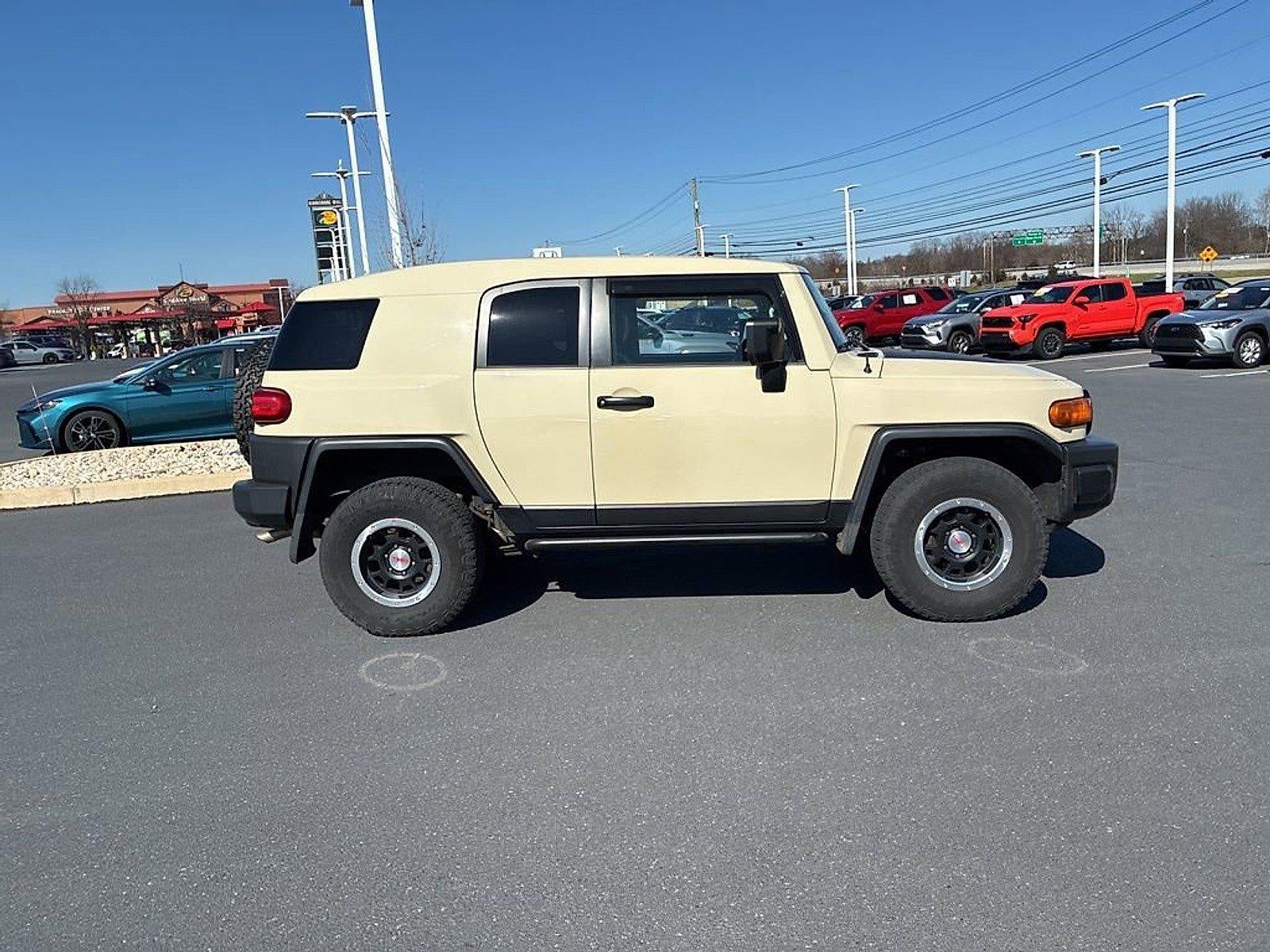 2010 Toyota FJ Cruiser 4WD 4dr Auto (Natl)