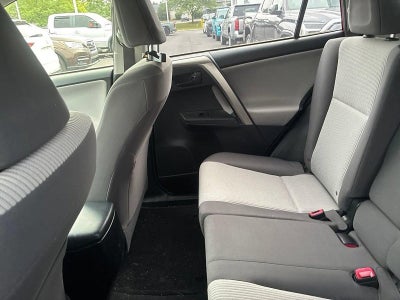 2015 Toyota RAV4 AWD 4dr LE (Natl)