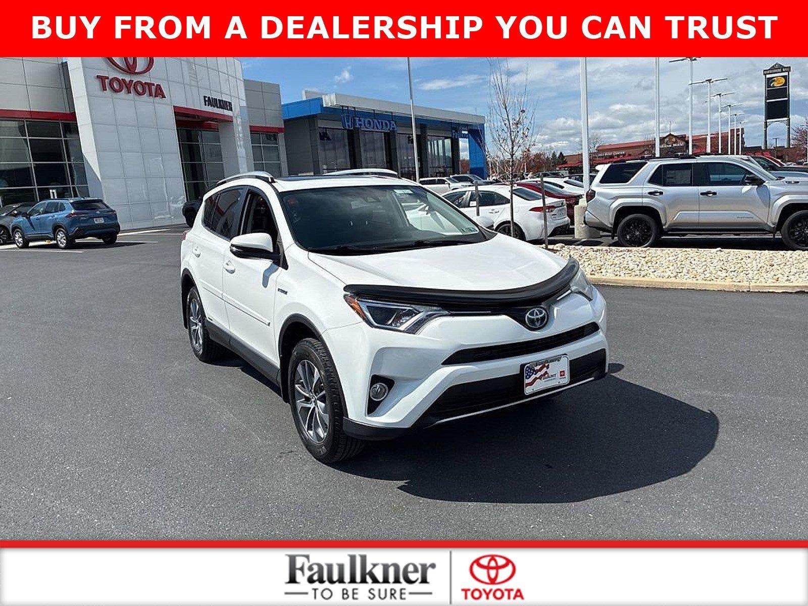 2017 Toyota RAV4 Hybrid XLE AWD (Natl)