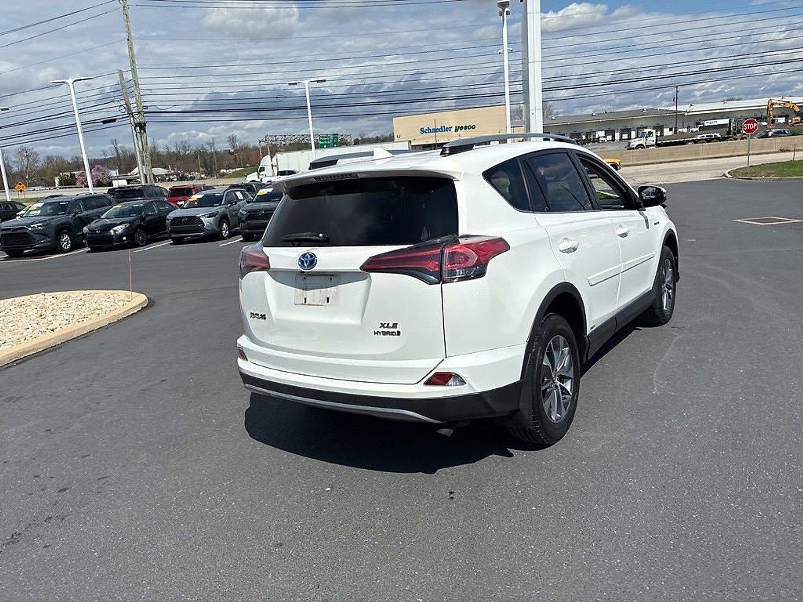 2017 Toyota RAV4 Hybrid XLE AWD (Natl)
