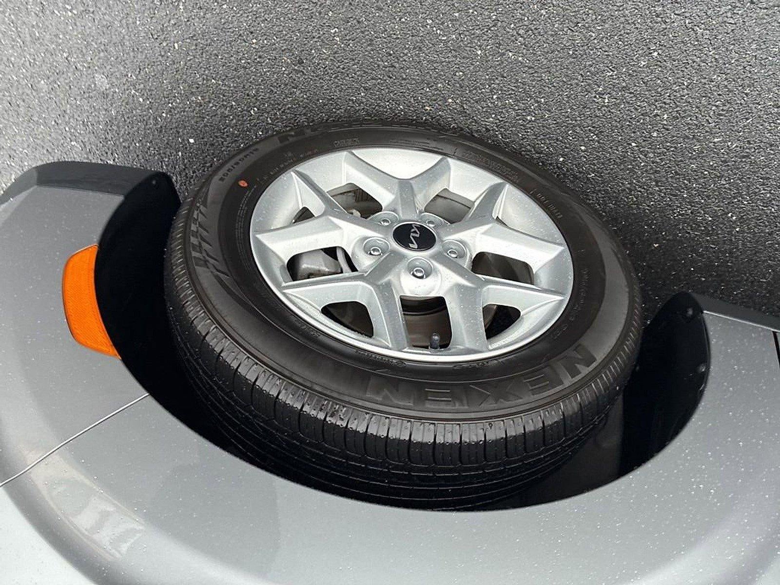 2025 Kia Soul LX FWD