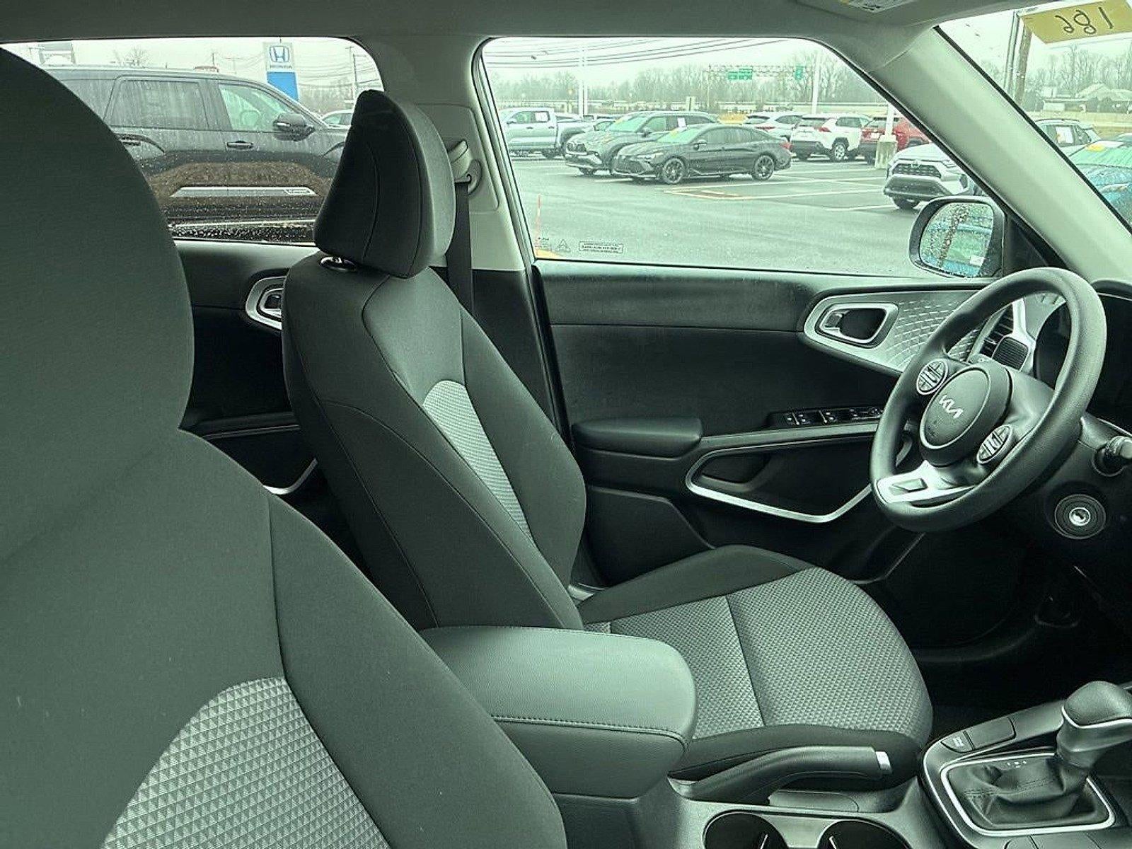 2025 Kia Soul LX FWD