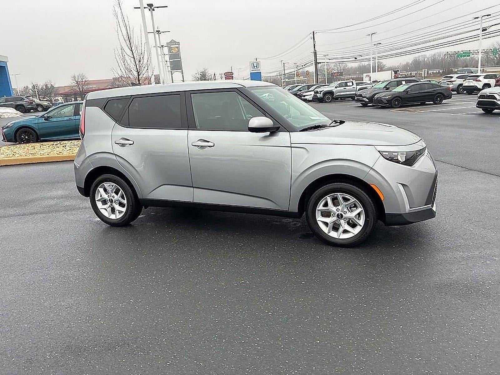 2025 Kia Soul LX FWD
