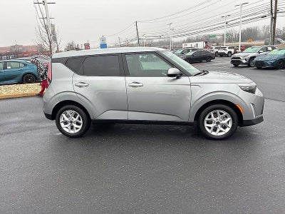 2025 Kia Soul LX FWD