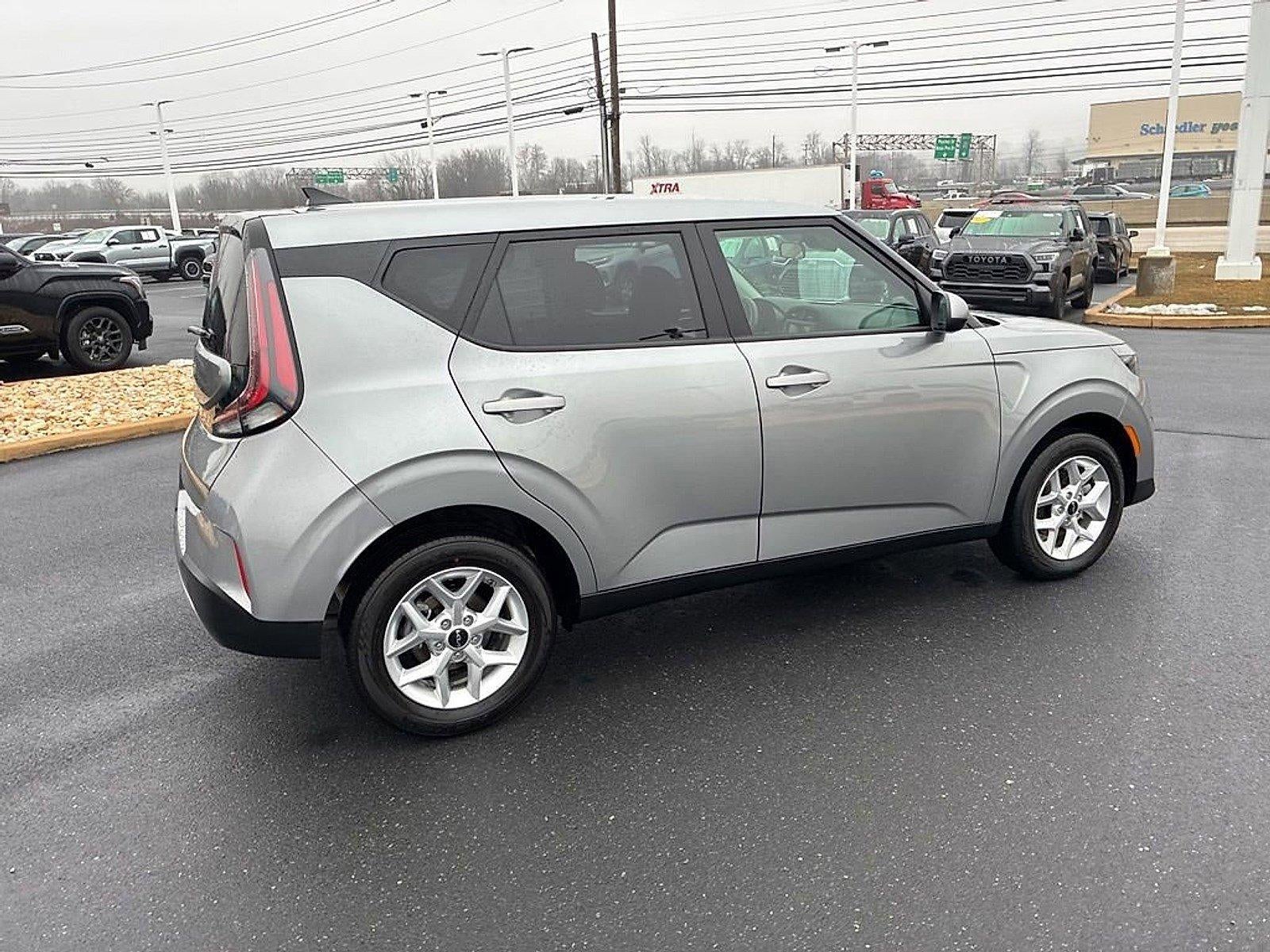2025 Kia Soul LX FWD