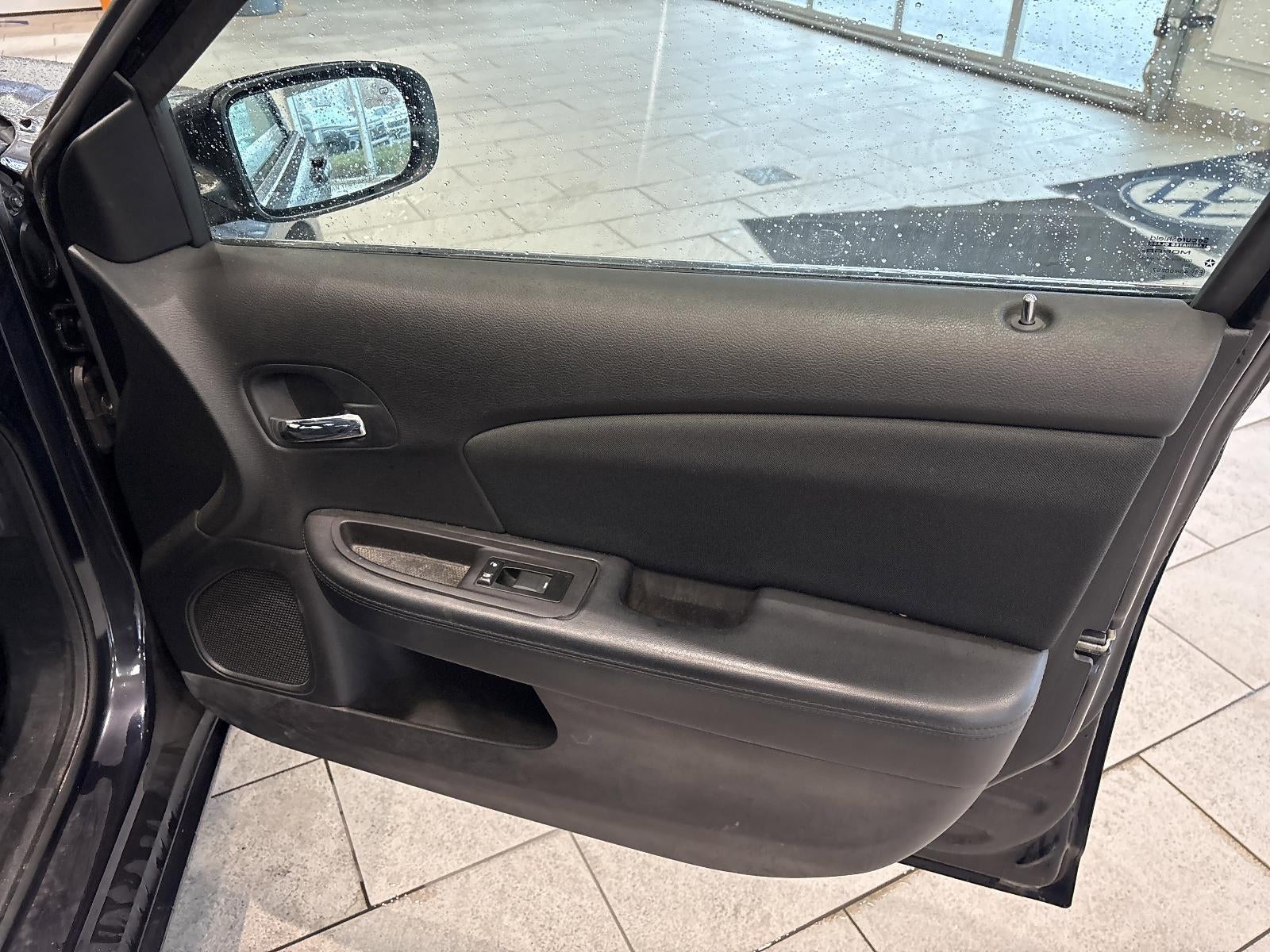 2011 Chrysler 200 4dr Sdn Touring