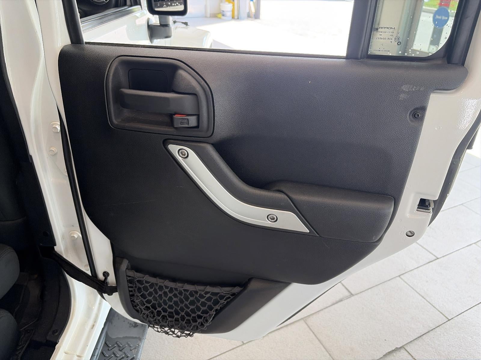 2012 Jeep Wrangler Unlimited 4WD 4dr Sahara