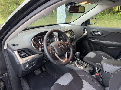 2016 Jeep Cherokee 4WD 4dr Sport